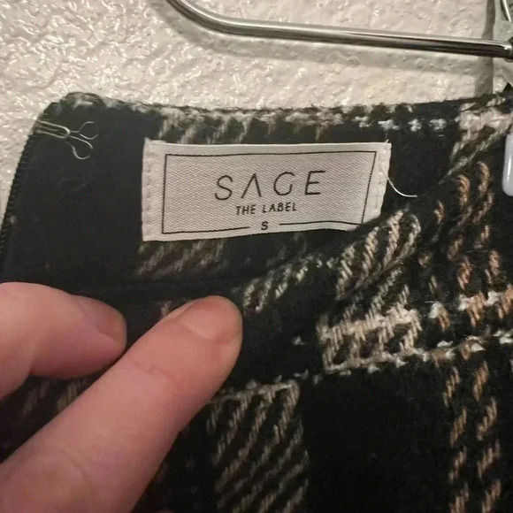 Sage brand plaid skirt - Picture 2 of 4